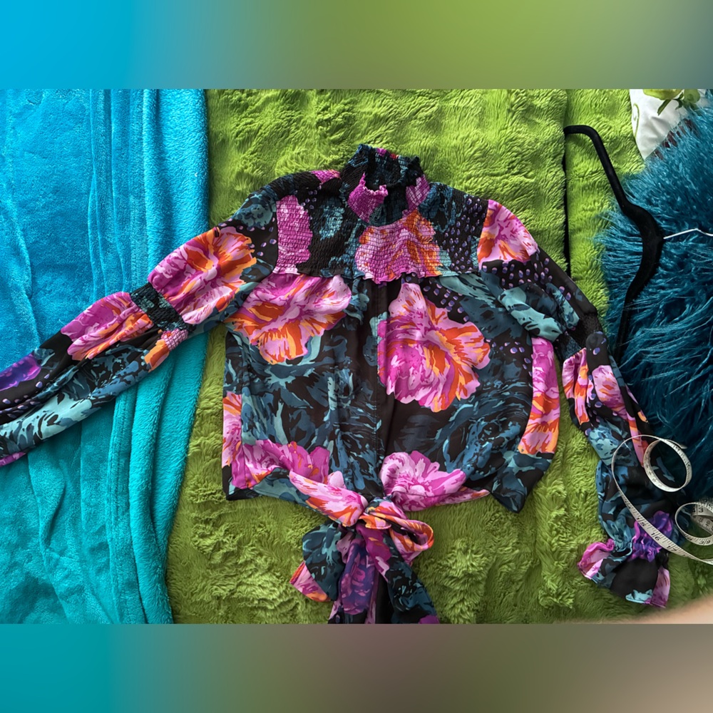 Floral Women's Blouse - Multicolor
